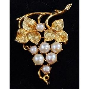 Vtg Lisner Gold Tone Textured Leaf Metal Pin/Brooch Faux Pearls Gold Tone Leaves
